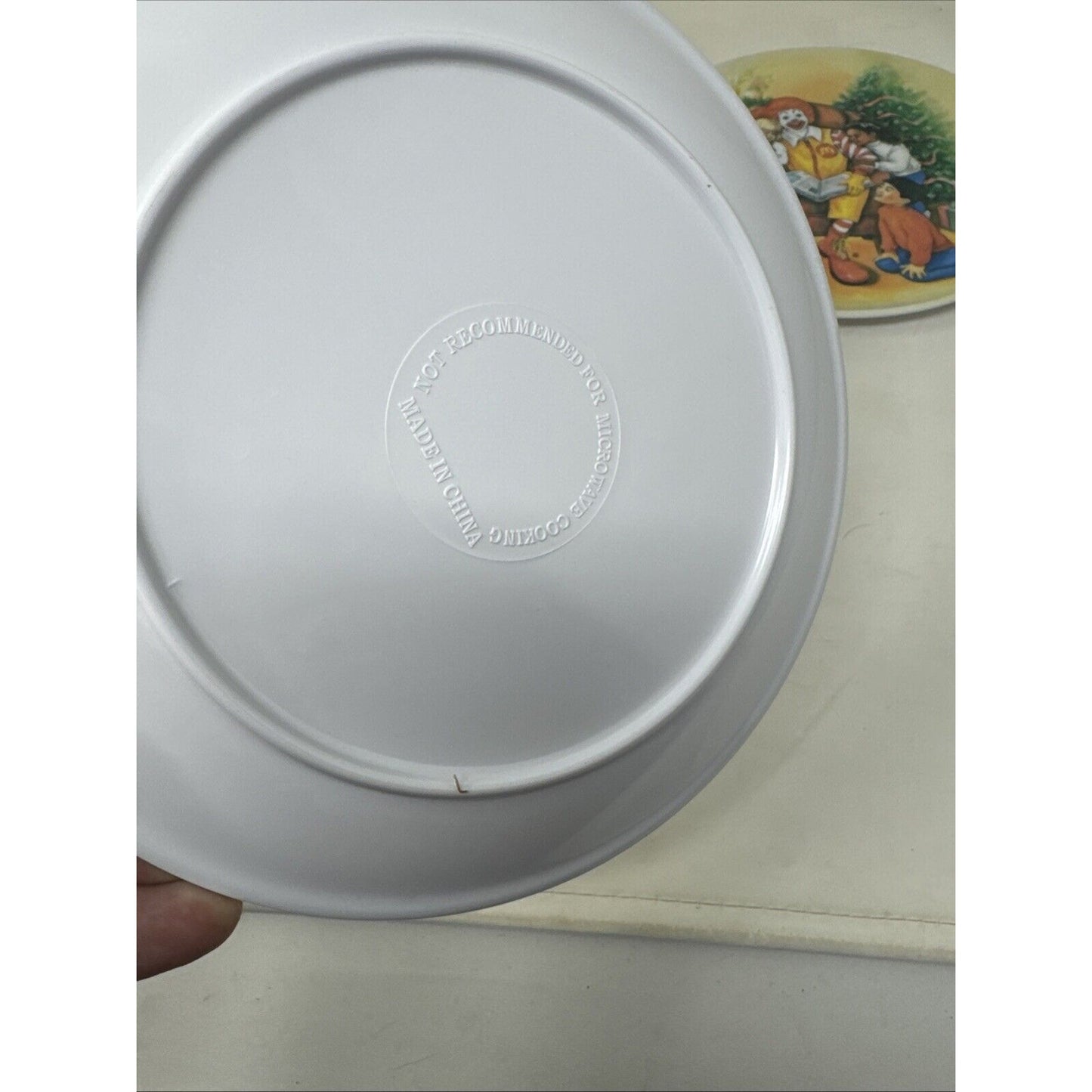 McDonalds 8” Plastic Plate Christmas - Ronald Reading to Children No Date - 3